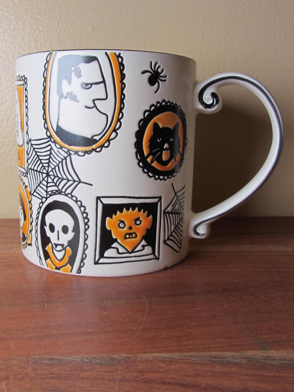 24 oz mug eli + ana 2024 halloween monsters (W6472)